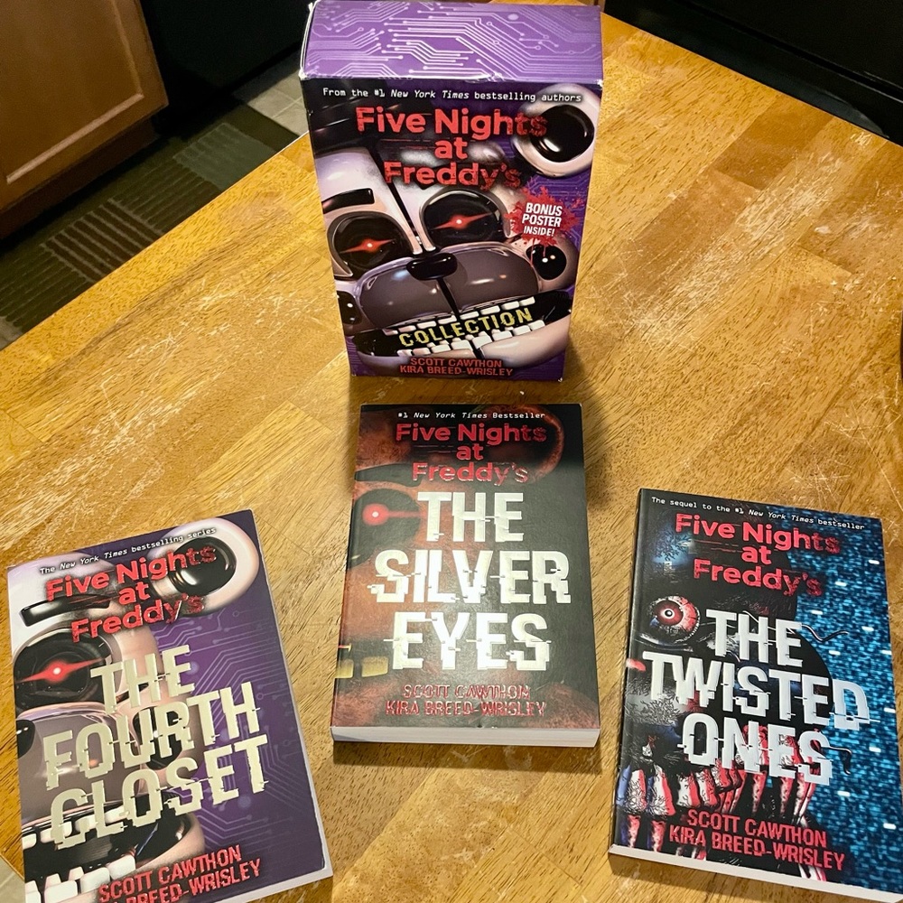 *SOLD* ..FNAF - Five Nights At Freddys, Book Collection Of 3